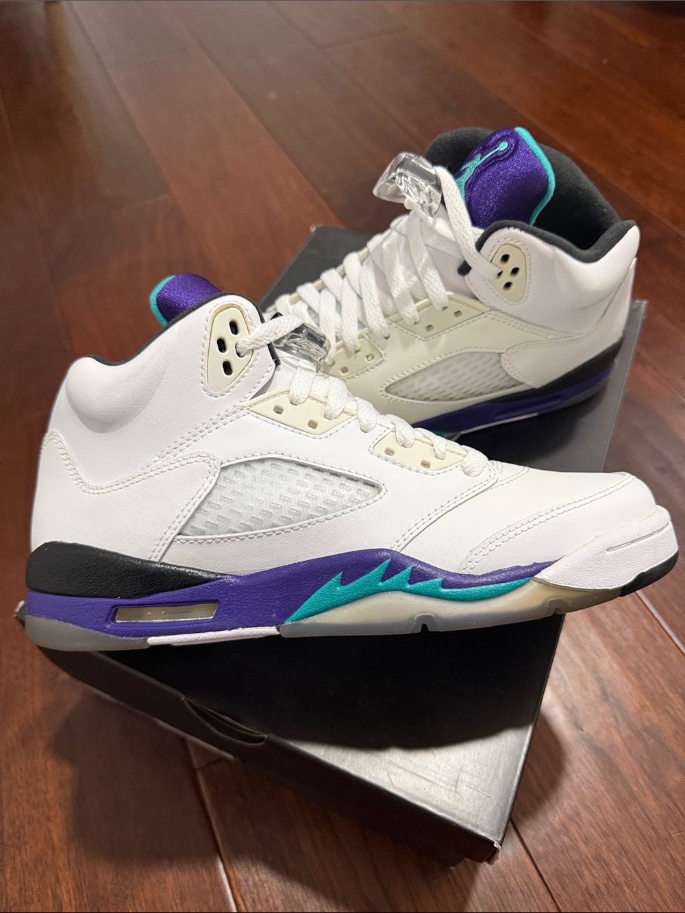 Jordan V 5 Retro Grape Sneakers GS 6.5 (Women’s 8) Brand New 2013 Release!